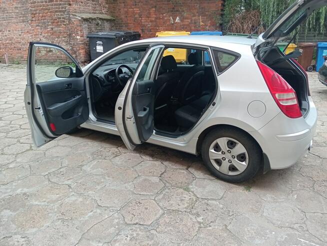 Sprzedam Hyundai I30 1.4 benzyna 2010 rok