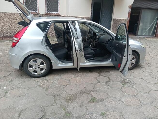 Sprzedam Hyundai I30 1.4 benzyna 2010 rok