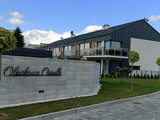 NOWOCZESNE MIESZKANIE 67 m² Z OGRÓDKIEM 48 m² – WYSOKI STAND
