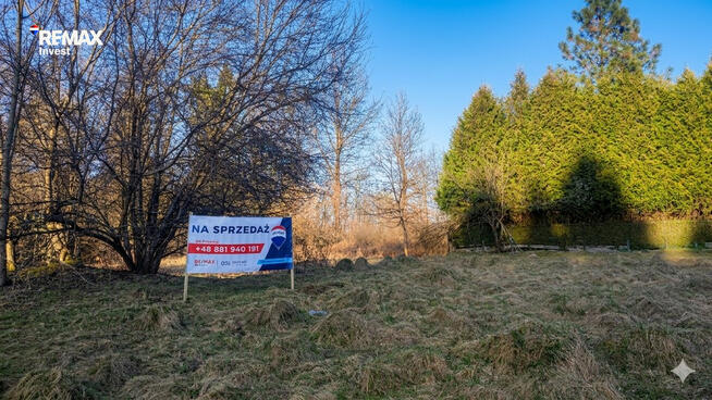 Działka 8a otulona zielenią – Jeleśnia czeka!