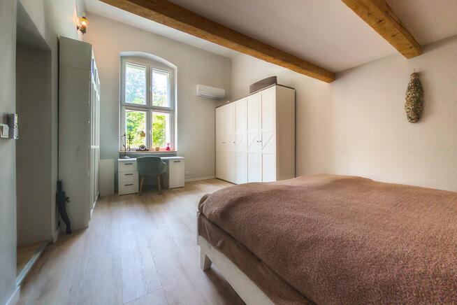 Pałacowe 70 m² z ogrodem i 87 m² piwnicą