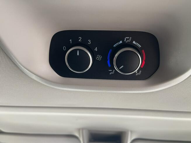 Ford Tourneo Custom HAK Skóra Podgrzewanie Kamera 8 osobowy