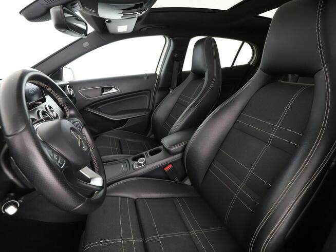 Mercedes GLA 200 GLA200 Automat Sensation Panorama Tempomat Navi Półskóra BiXenon KAM
