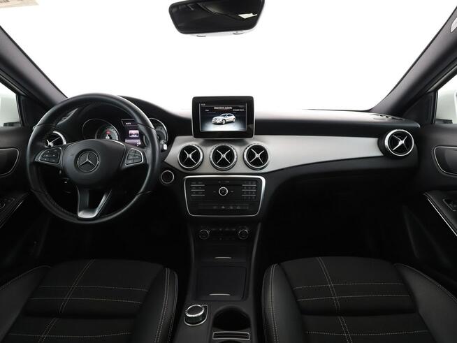Mercedes GLA 200 GLA200 Automat Sensation Panorama Tempomat Navi Półskóra BiXenon KAM