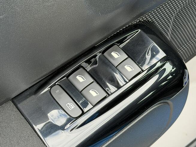 Citroen C3 1.2 / 83KM LED Nawigacja Asystent Pasa Ruchu Czujniki Parkowania