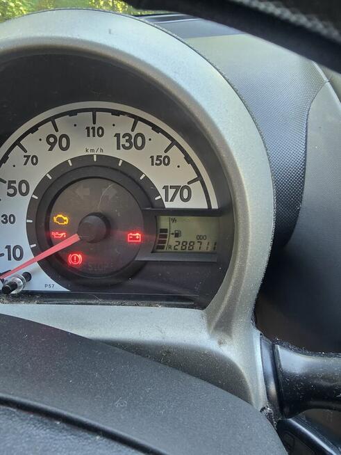 Sprzedam Toyotę Aygo w dobrym stanie.