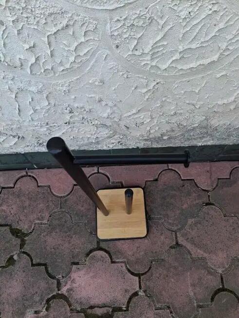 Stojak na papier toaletowy + zapasowy papier + uchwyt