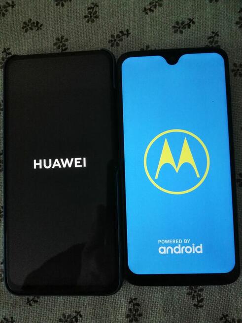 MOTOROLA MOTO G7 i HUAWEI P SMART Z