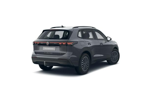 Volkswagen Tiguan Life Plus 2.0TSI 204KM automat DSG 4MOTION Obręcze 18" HAK holowniczy