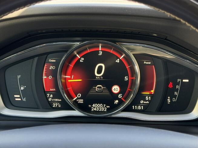 Volvo XC 60 2,0D4 200KM POLESTAR+R-DESIGN/ACC/BLiS/Navi/Virtual/Led/BiXenon/Radar