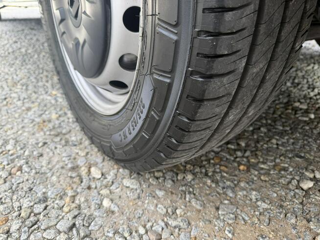 Renault Master max Kontener 3os. 2023 rok lift paka 4,50m!!