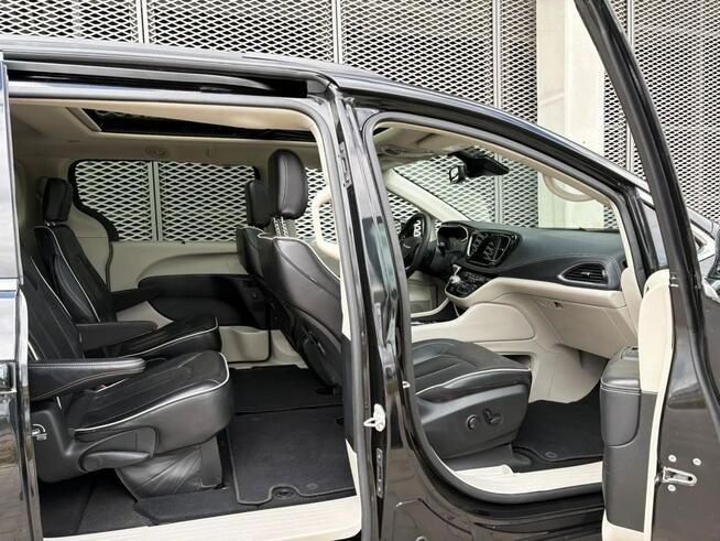 Chrysler Pacifica LIMITED 2023 20' Samochód w Polsce gotowy do jazdy !