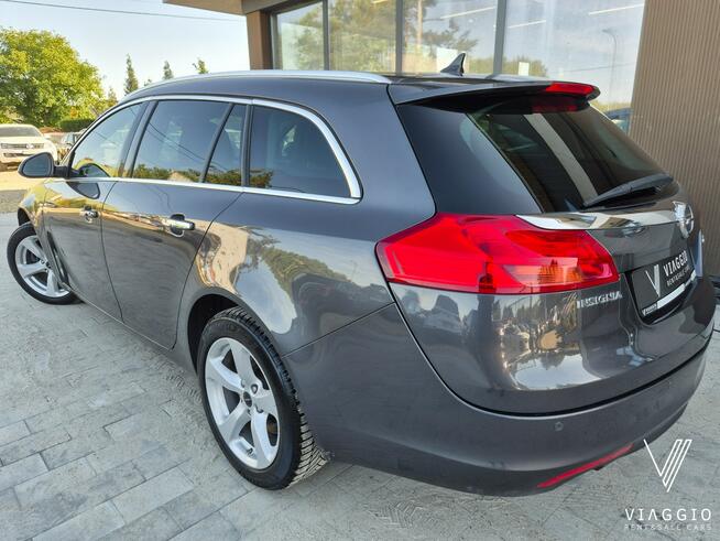 Opel Insignia Sports Tourer Insignia Sport Tourer 2.0 160 km bi-xenon NAVI asyst parko SERWIS 2012