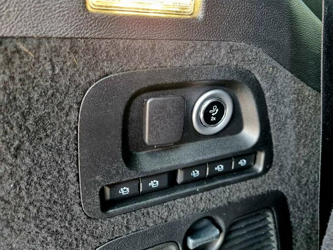 Ford Galaxy 7osób LED Serwis Navi Parktronic Panorama ACC Kamera Gwarancja