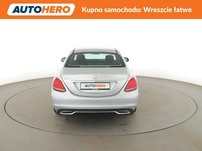 Mercedes C 180 automat full LED szyberdach navi klima auto grzane fotele kamera i czu