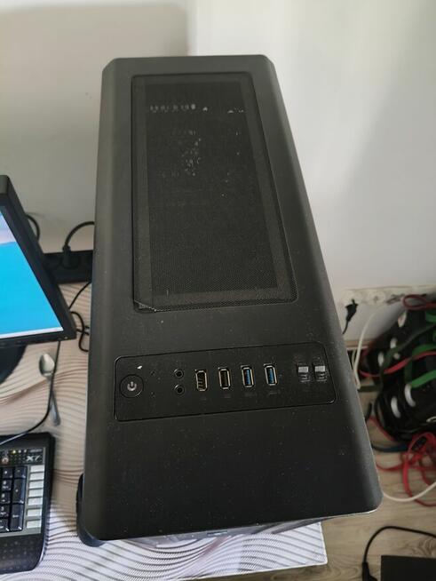 Sprzedam Komputer PC + Monitor