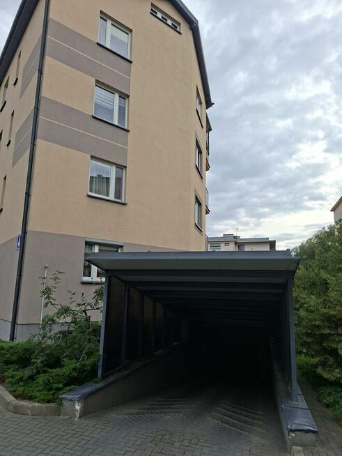 Sprzedam mieszkanie 53m2 + m. garażowe, piwnicę w Siedlcach