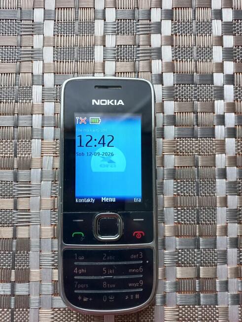 Nokia 2700 classic - telefon komórkowy z klawiszami