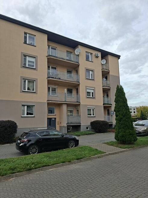 Sprzedam mieszkanie 53m2 + m. garażowe, piwnicę w Siedlcach