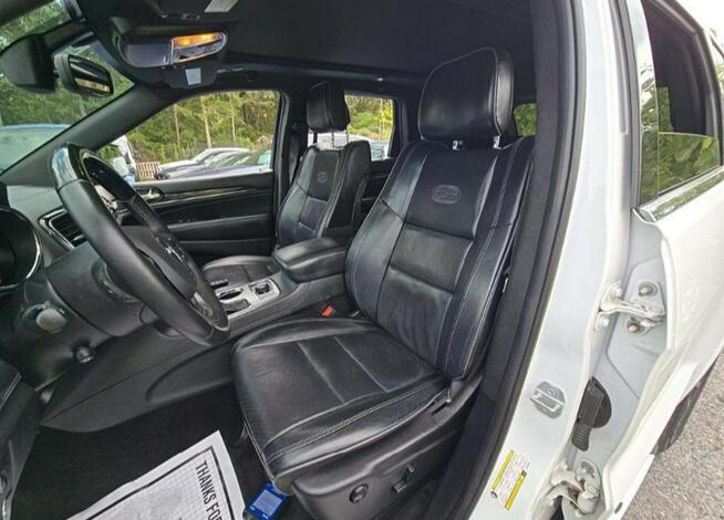 Jeep Grand Cherokee OVERLAND / AWD / 3.6 V6