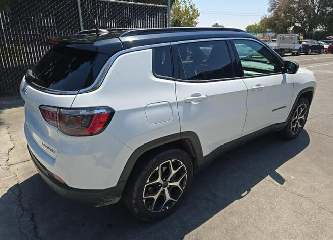 Jeep Compass LIMITED / AWD / niski przebieg