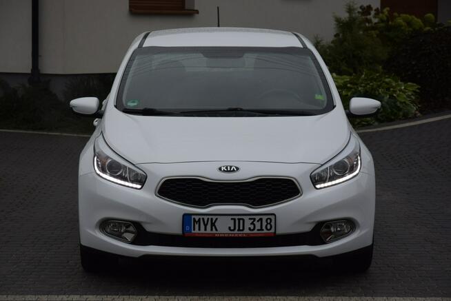Kia Cee'd 1.4B 2015r Navi Kamera Led 142 Tys Km Sprowadzony
