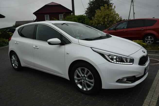 Kia Cee'd 1.4B 2015r Navi Kamera Led 142 Tys Km Sprowadzony
