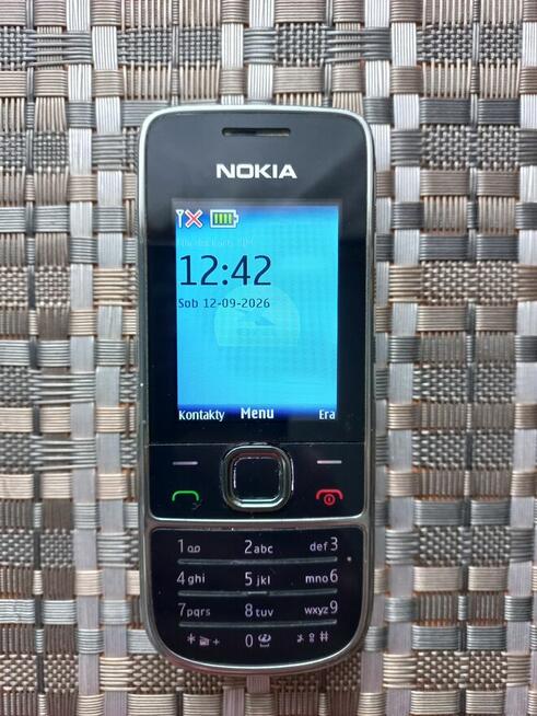Nokia 2700 classic - telefon komórkowy z klawiszami