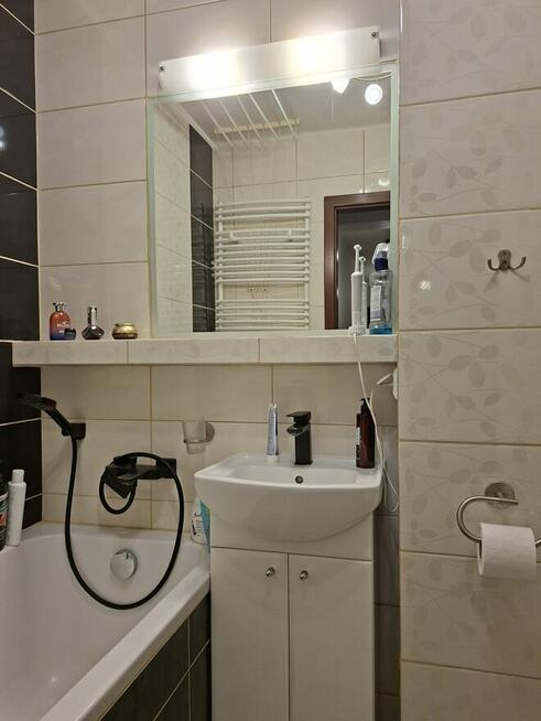 Sprzedam mieszkanie 53m2 + m. garażowe, piwnicę w Siedlcach