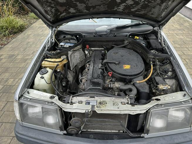 w124 automat 2.6 benzyna 6 cylindrów spr z Niemiec zarejestrowy