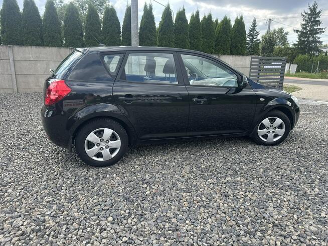 Kia Cee'd 1.4 benzyna 5 drzwi sprawna klimatyzacja 2 właściciel import Niemcy