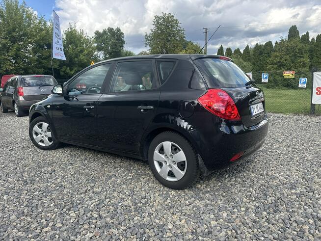 Kia Cee'd 1.4 benzyna 5 drzwi sprawna klimatyzacja 2 właściciel import Niemcy
