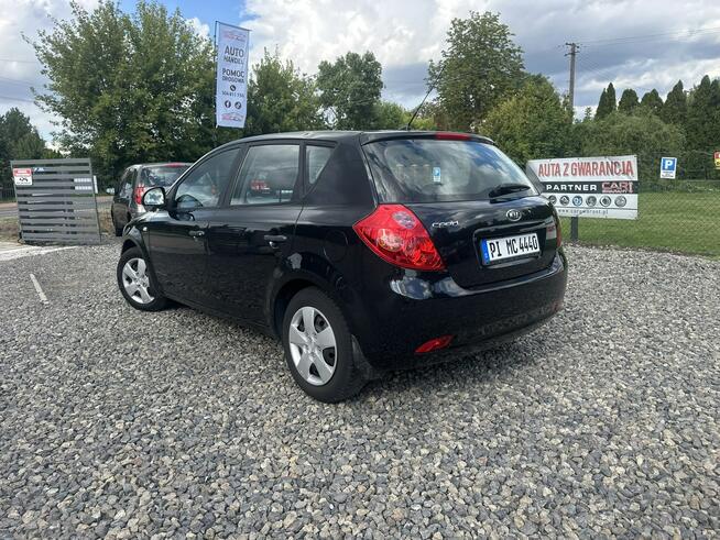 Kia Cee'd 1.4 benzyna 5 drzwi sprawna klimatyzacja 2 właściciel import Niemcy