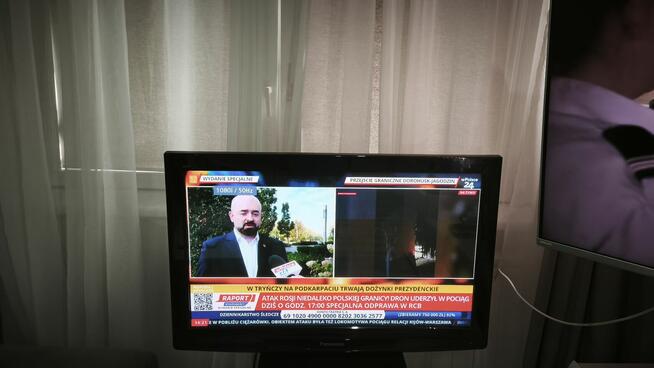Stolik plus TV Panasonic 37