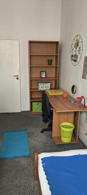 Dwu-lub jednoosobowy pokój dla studentek blisko Rynku