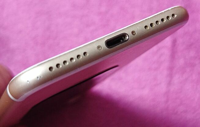 Iphone 7 32 GB bateria 73%