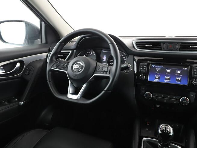 Nissan Qashqai led skora navi kamera auto klima