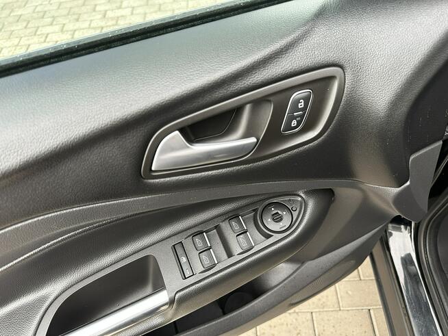 Ford Kuga LED Asystent Czujniki Grzane fotele+Kierownica Climatronic GWARANCJA