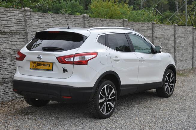 Nissan Qashqai 1.6T 163KM Tekna LED Kamera 360 Navi Panorama Asystenci Czujniki