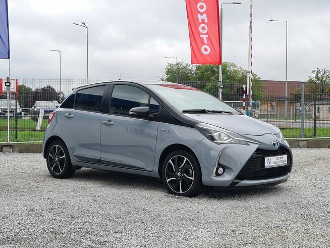 Toyota Yaris HYBRID 47 Tys.Km Navi 2xPDC Kamera Led Klimatronik Wolne Ręce Alu