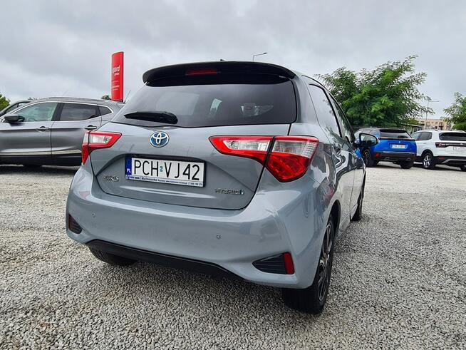 Toyota Yaris HYBRID 47 Tys.Km Navi 2xPDC Kamera Led Klimatronik Wolne Ręce Alu