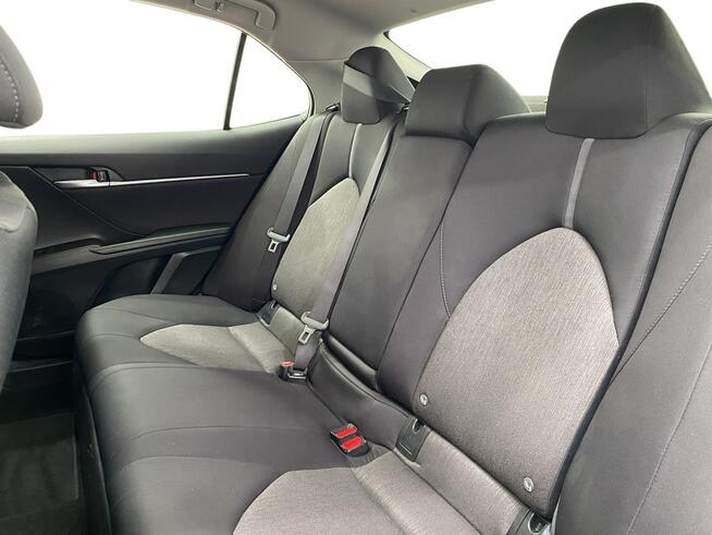 Toyota Camry 2.5 Hybrid Comfort CVT Sedan