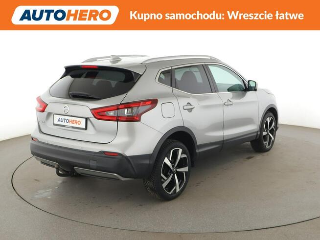 Nissan Qashqai Tekna automat 130KM panorama kamera360 navi grzane fotele