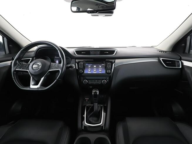 Nissan Qashqai Tekna automat 130KM panorama kamera360 navi grzane fotele