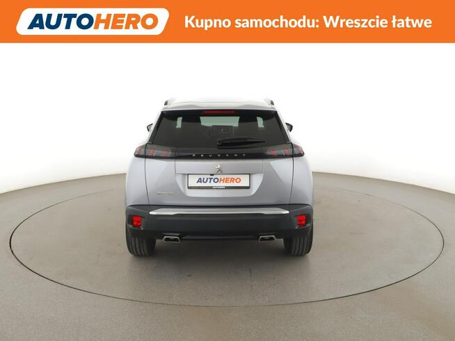 Peugeot 2008 virtual cocpit LED klima auto kamera i czujniki parkowania