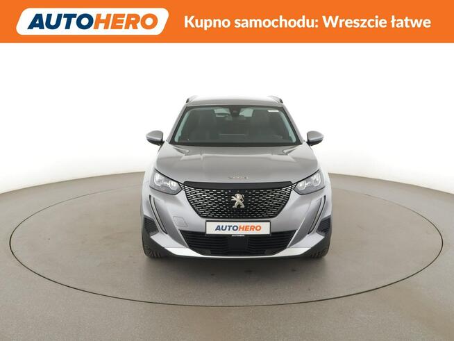 Peugeot 2008 virtual cocpit LED klima auto kamera i czujniki parkowania