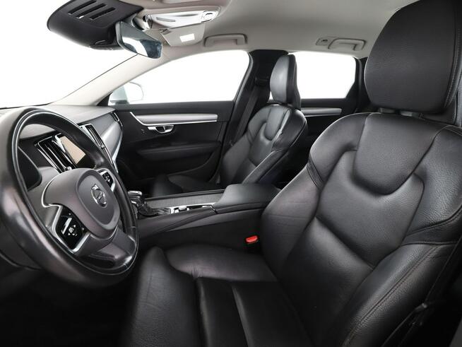 Volvo V90 2.0D Automat Momentum Pro Navi Tempomat Grzane Fotele Skóra Asystenci