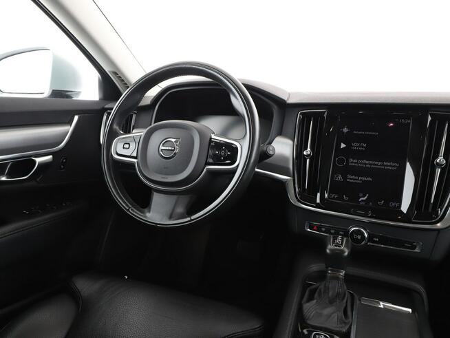 Volvo V90 2.0D Automat Momentum Pro Navi Tempomat Grzane Fotele Skóra Asystenci