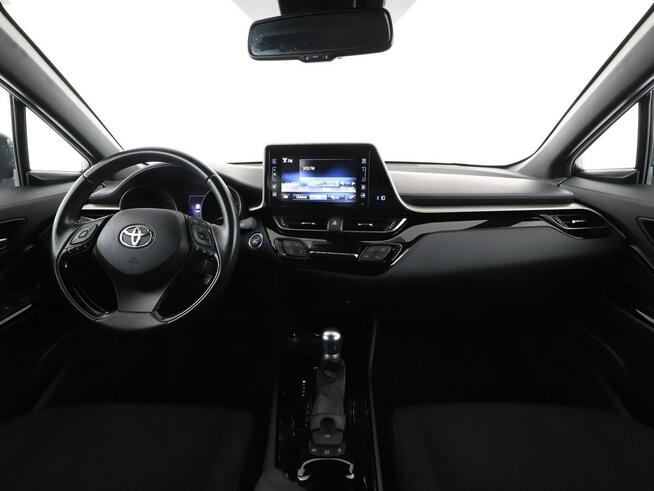 Toyota C-HR HEV automat klima auto grzane fotele czujniki parkowania