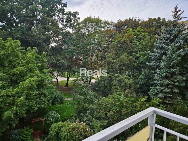 Bródno 2 pokoje dwustronne duży balkon 7 min Metro